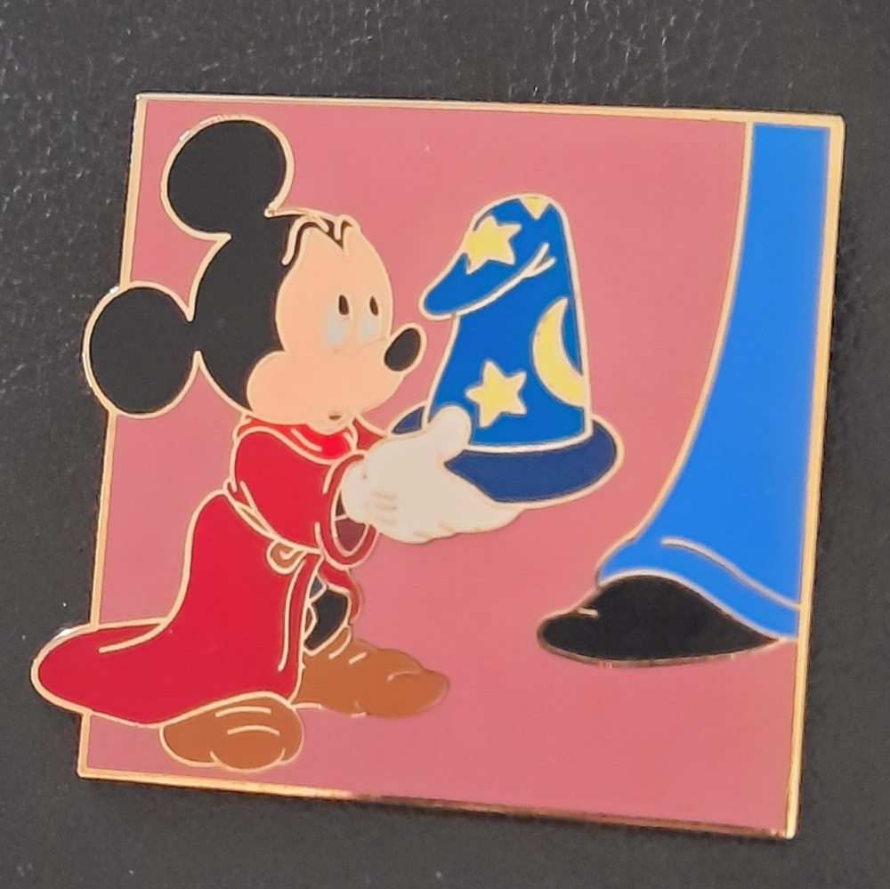 DisneyAuctions.com Exclusive Limited Release Pin
